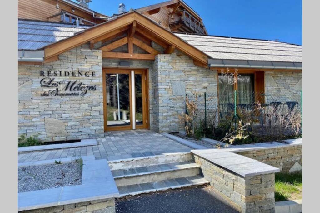 Appartement De Charme Dans Residence Avec Piscine La Joue Du Loup Saint-Étienne-en-Dévoluy Zewnętrze zdjęcie