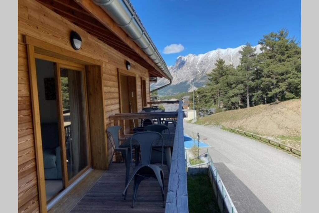 Appartement De Charme Dans Residence Avec Piscine La Joue Du Loup Saint-Étienne-en-Dévoluy Zewnętrze zdjęcie